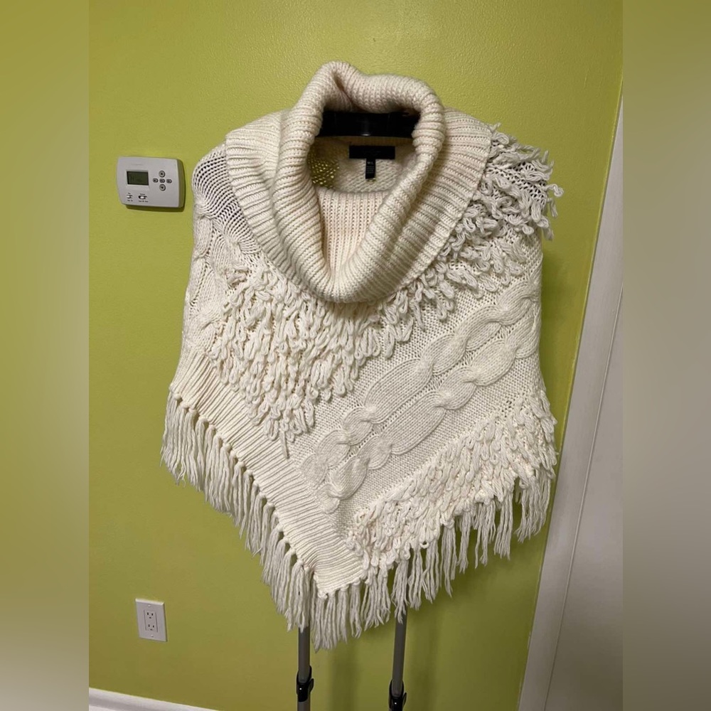 Sweater type cape